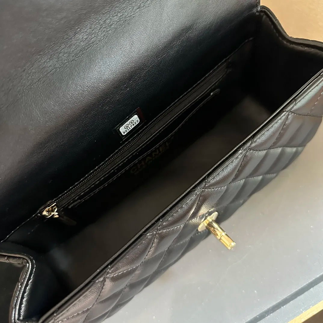 Quilted Lambskin Rectangular Flap I889