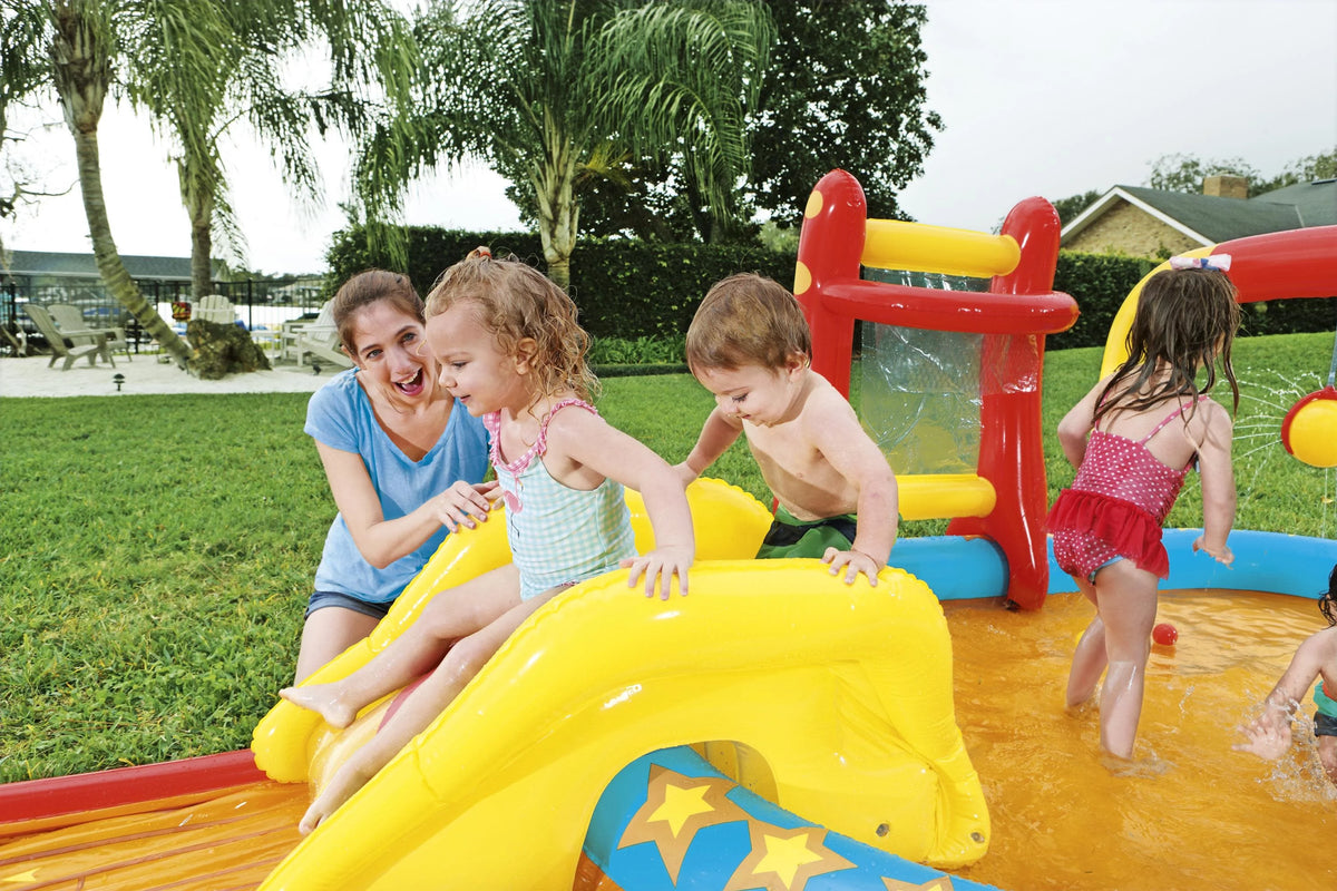 Inflatable Play Pool Center with Slide U35183