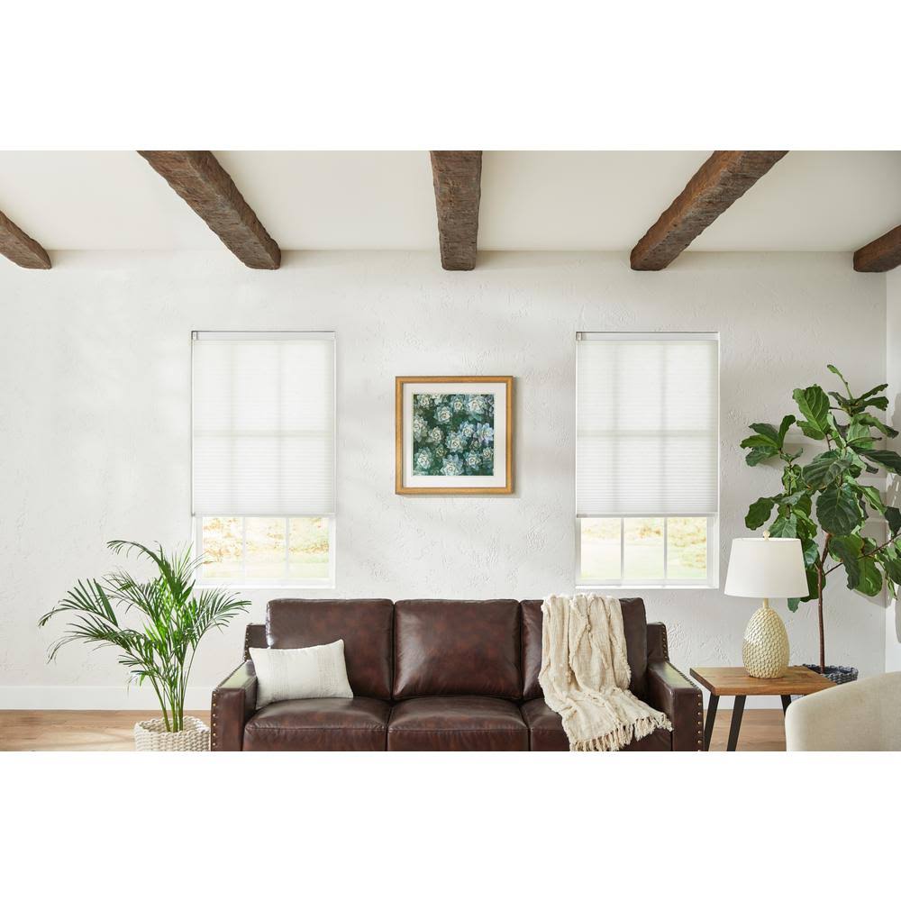White Cordless Light Filtering Cellular Shade O61717