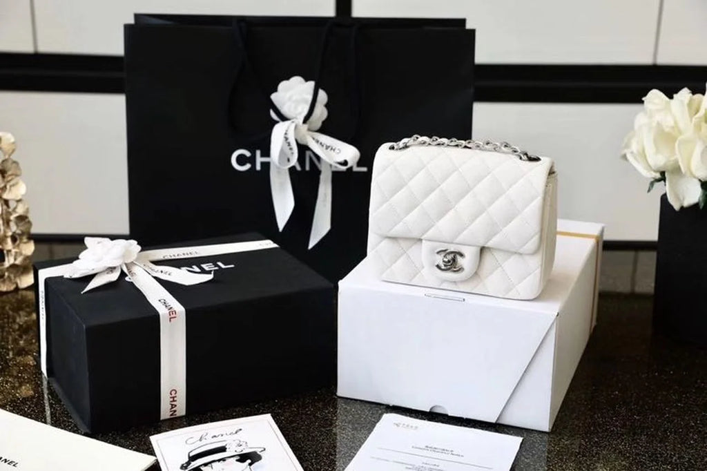 White Mini Flap Bag Q415494