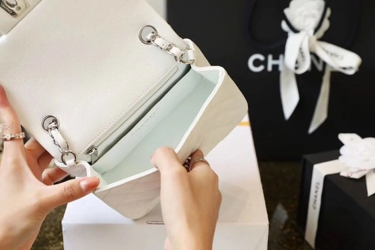 White Mini Flap Bag Q415494