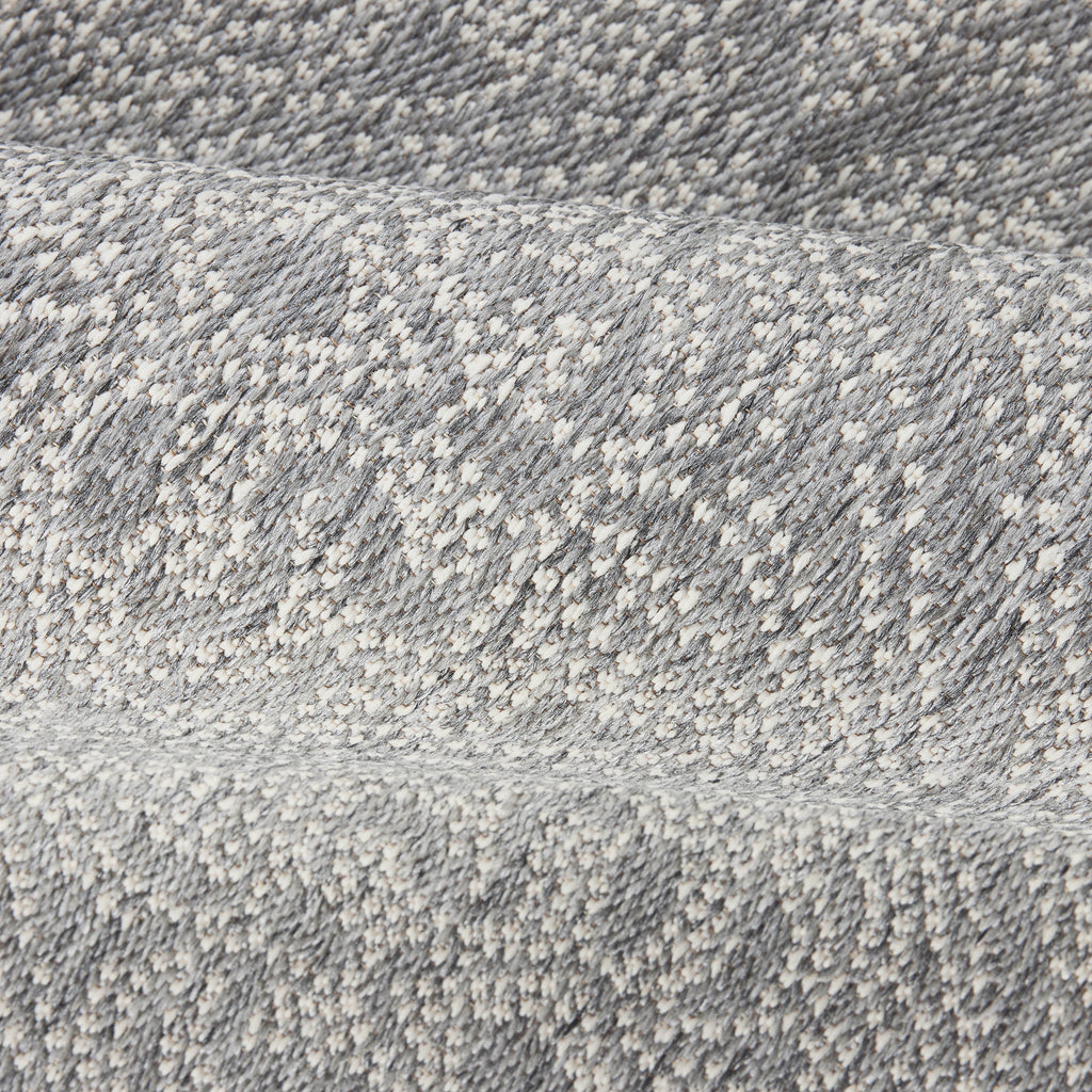 Grey Medallion Non-Skid 27" x 45" Accent Rug with Fringe H446