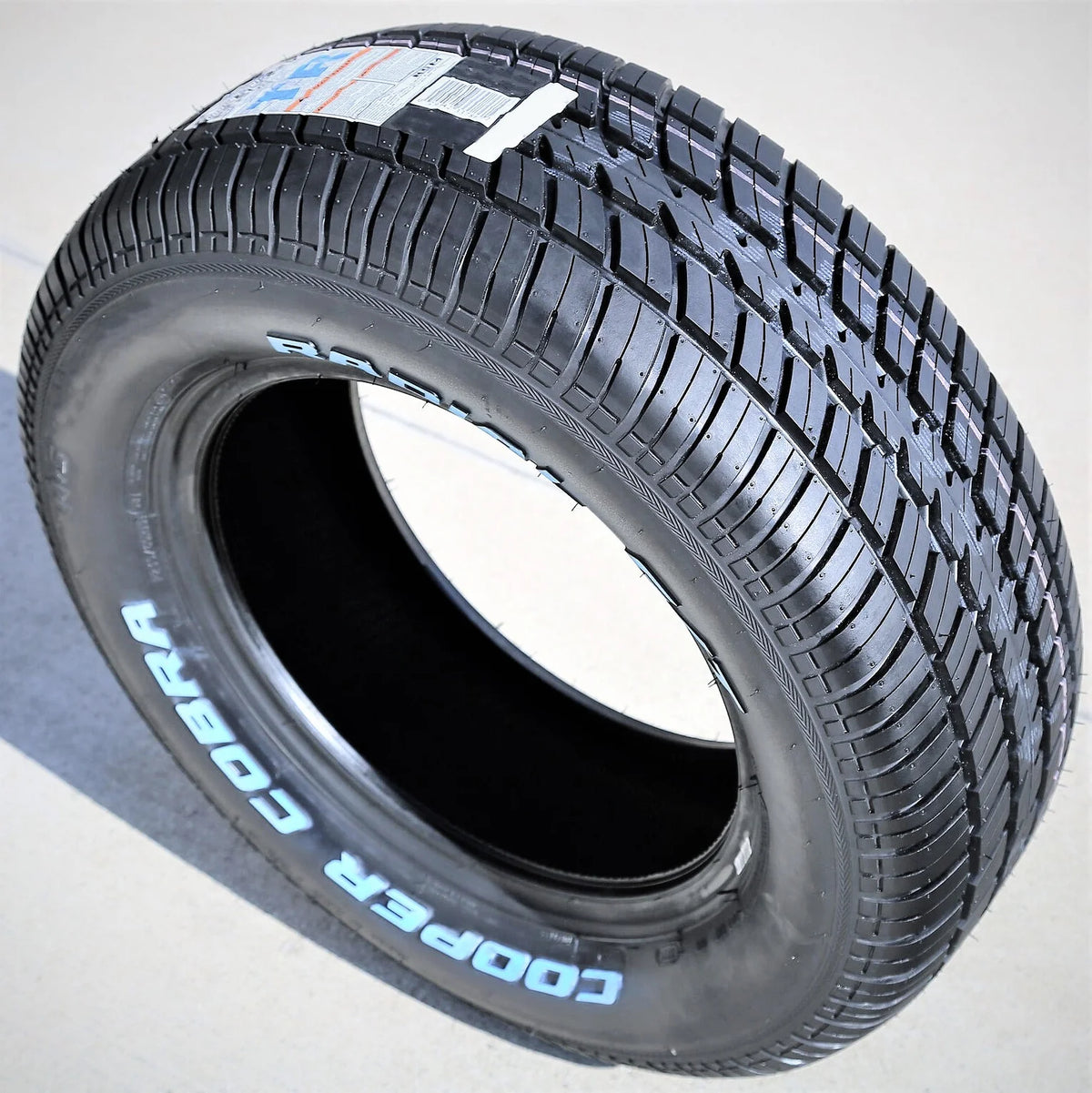 All Season P235/60R15 98T Passenger Tire O606