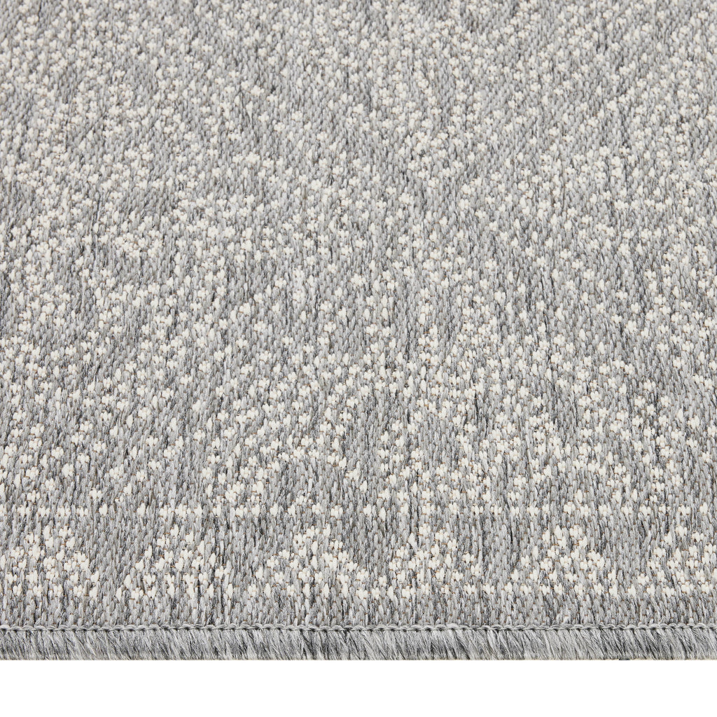 Grey Medallion Non-Skid 27" x 45" Accent Rug with Fringe H446