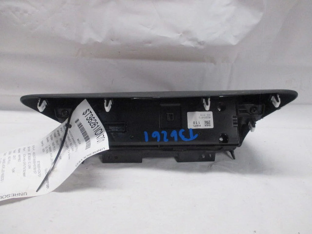 Information Display Screen G864457
