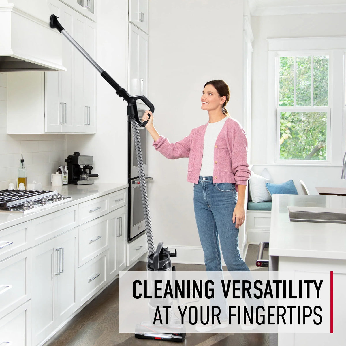 Bagless Upright Vacuum Cleaner E537582