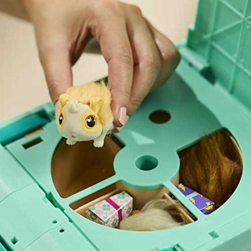 Interactive Mama Guinea Pig and Hutch with 3 Babies J15424